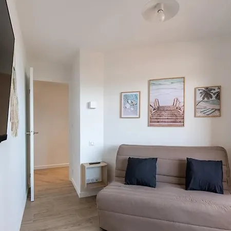 Le 496 * Cannes